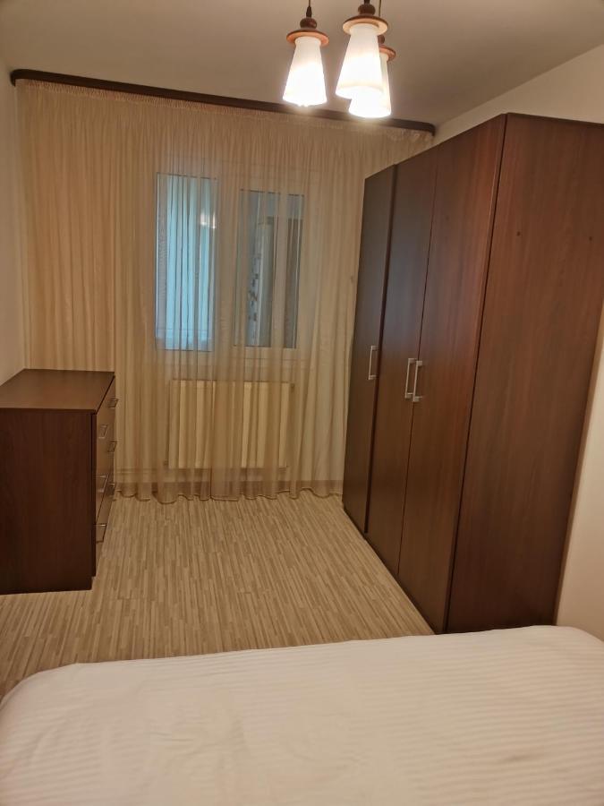 Chic Apartment ピテシュティ エクステリア 写真